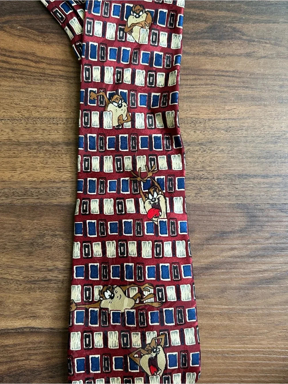 Looney toons 1994. Burgundy tie with yellow & blue box pattern & taz characters
